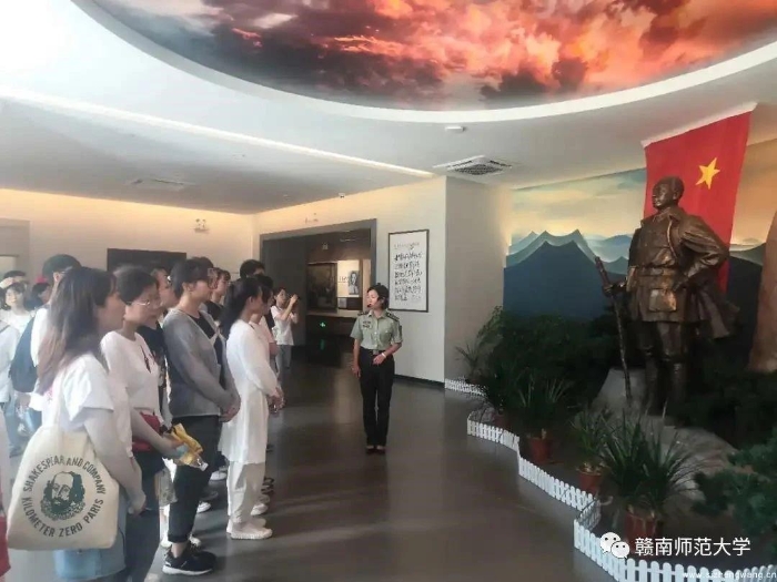 15-文学院“春蕾”志愿服务队师生共同参观博物馆_UUID11357 15-文学院“春蕾”志愿服务队师生共同参观博物馆_UUID11357