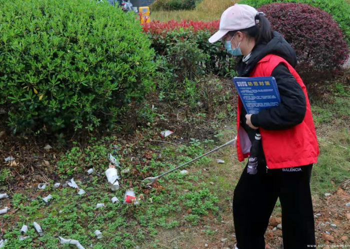 20-志愿者清理卫生死角_UUID11357 20-志愿者清理卫生死角_UUID11357